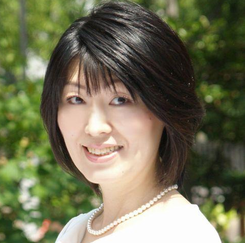 塩月美香子